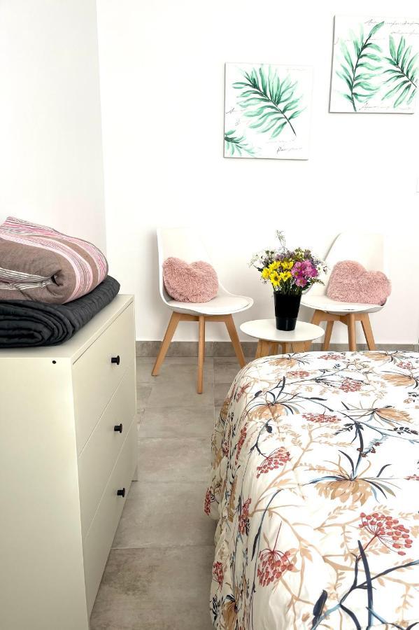Comfortable Carolina En Аликанте Экстерьер фото