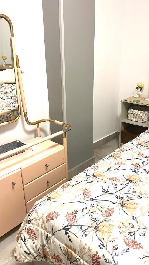 Comfortable Carolina En Аликанте Экстерьер фото